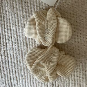 Fin & Vince waffle knit booties
